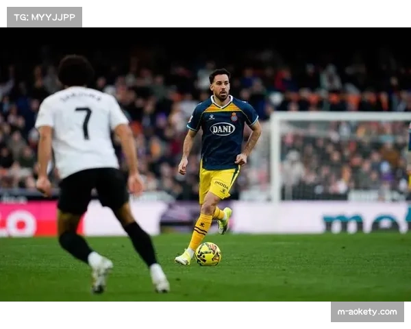 西班牙人客场逼平强敌 伤病潮下团队韧性经受住考验