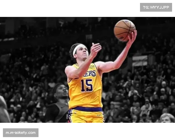 湖人里夫斯三分三不沾遭换下 后卫线防守漏洞屡被对手针对